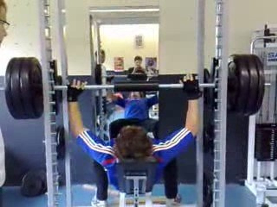 Elly 144,5kg Développé Incliné