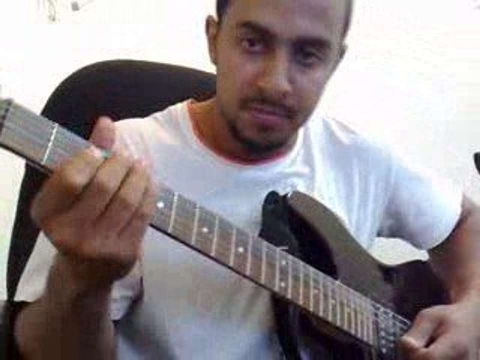 It Makes Teh Guitar Go WAH WAH :P