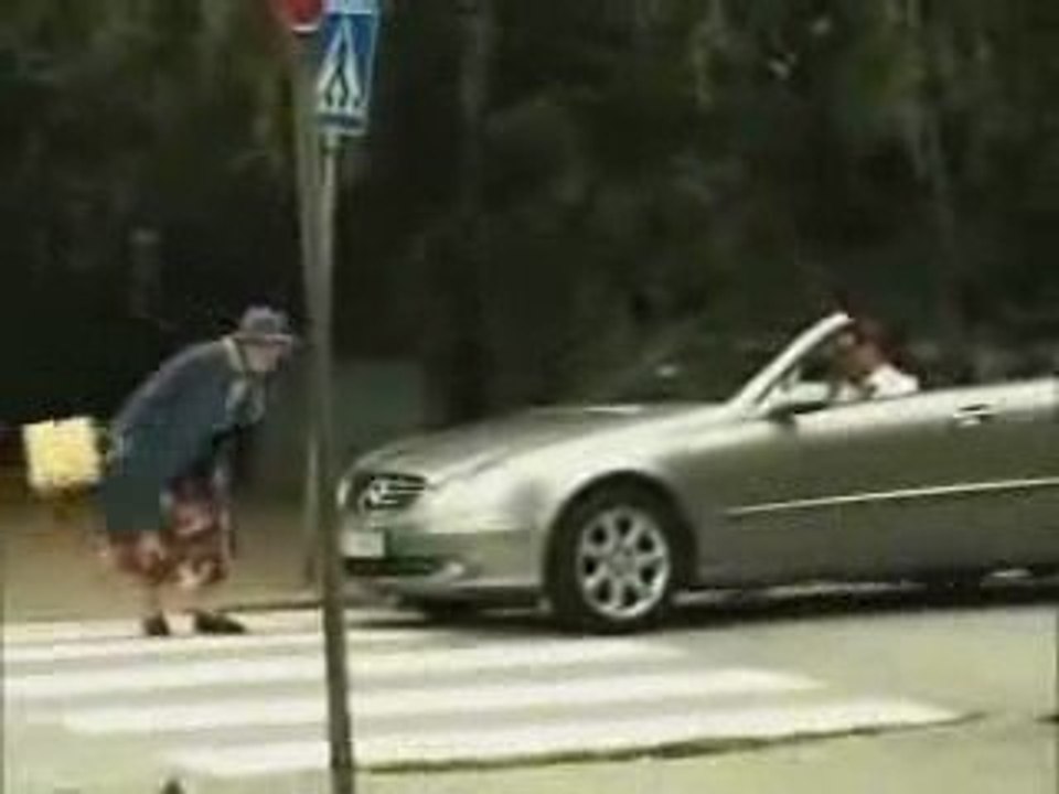 Ne jamais énerver une grand-mère !