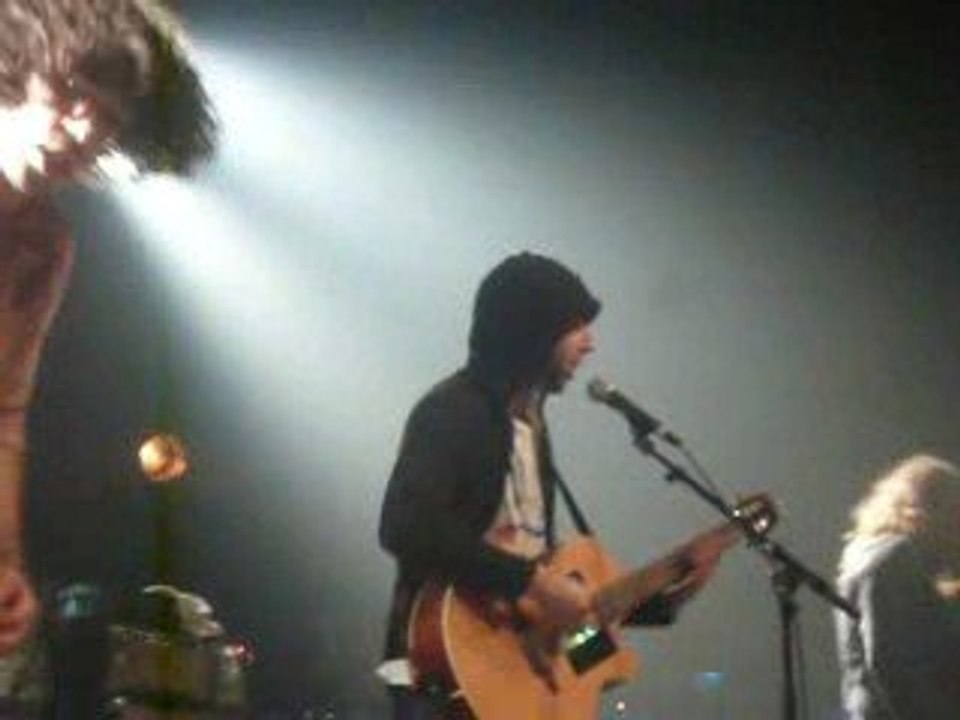 Stuck in the Sound - Toyboy "Please baby talk" @ le Bataclan