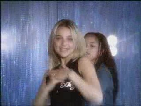 Priscilla - [151] - Publicité - Mc Do - Happy Meal