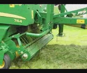 Démo Presse John Deere 744