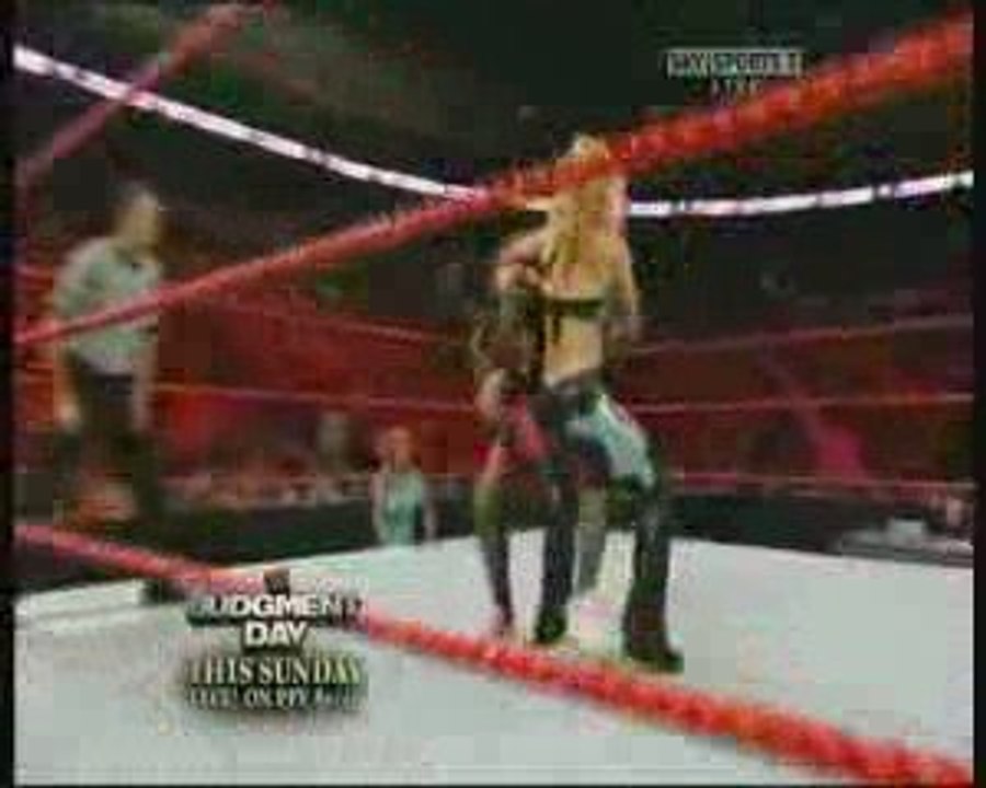 Raw Beth Pheonix vs Santina marella