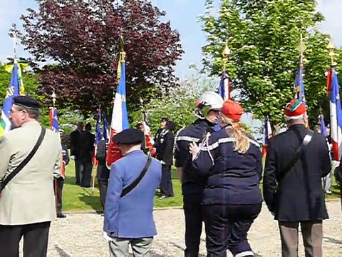 Noyers-Saint-Martin : les écoliers à la nécropole soviétique