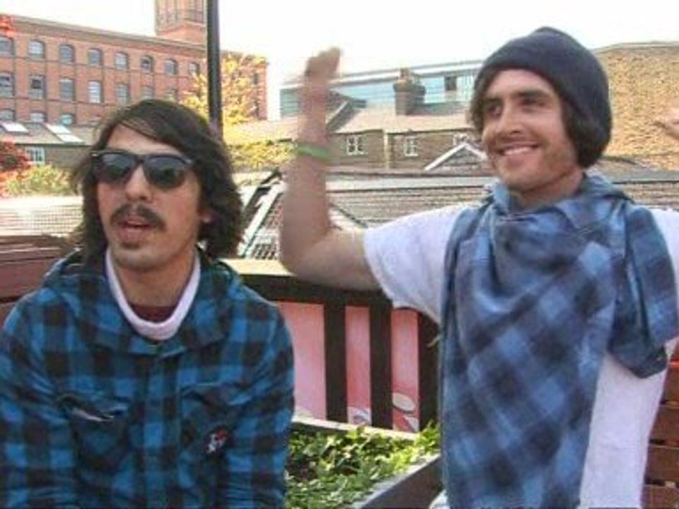 Hockey on Friendly Fires, Barack Obama and Gordon Brown