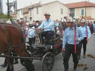 Défilé mollégès 8 mai 09