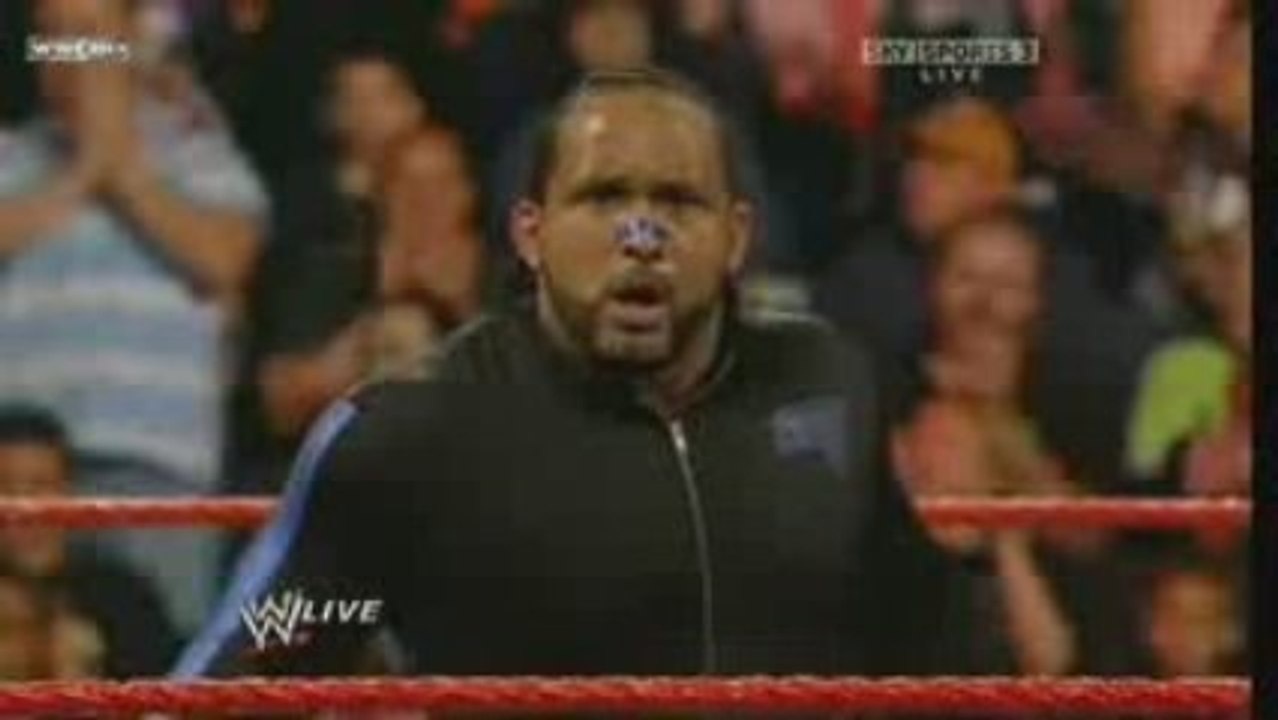 Raw 5/11/09 MVP And Kofi Kingston Vs Matt Hardy And Regal