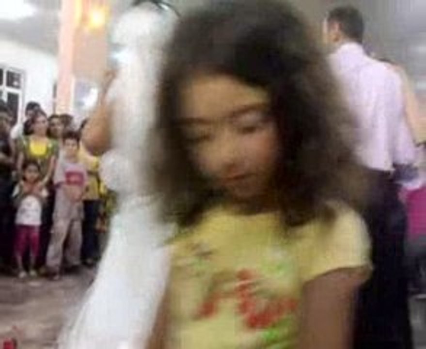 Hopad Kemalpasa da iki gelinin dansi