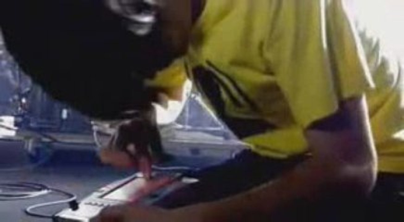 Radiohead Everything in Its Right Place (Live)