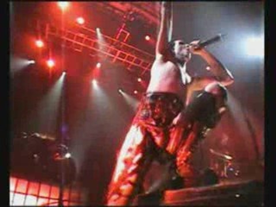 Marilyn Manson - Guns, god and government (partie14)