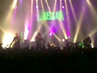 Orelsan au Bataclan chante Suce ma b. pour la Saint Valentin