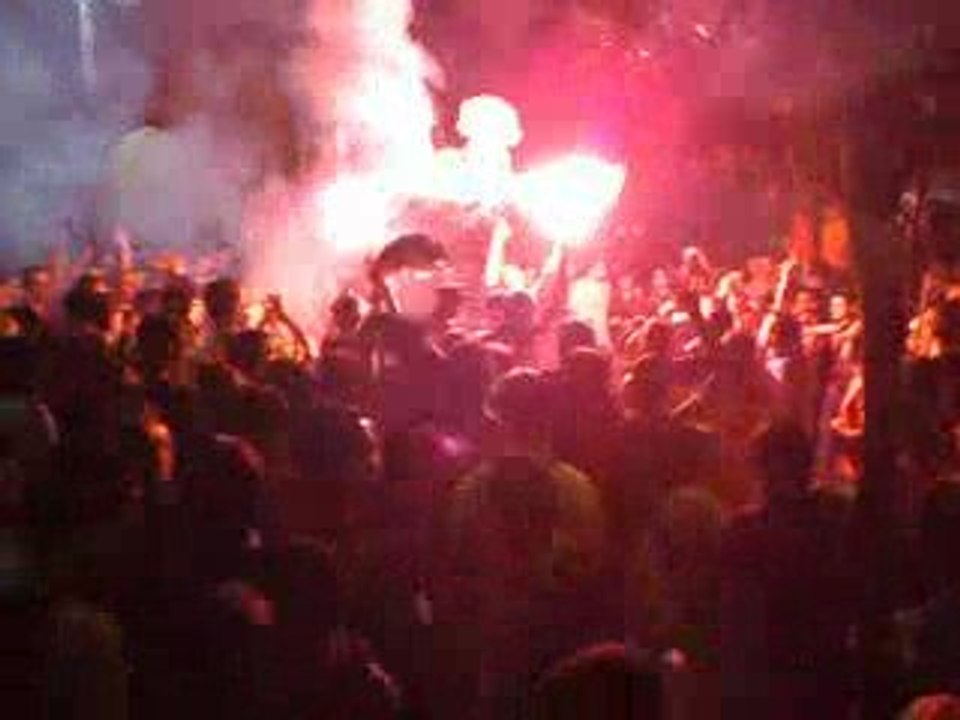 EO EO EO ESTO ES UN CHORREO!