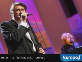 Charles Aznavour en haut de l'affiche