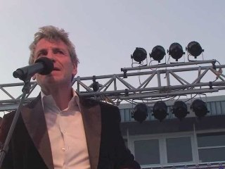 CALI ET TCHEKY KARIO EN CONCERT