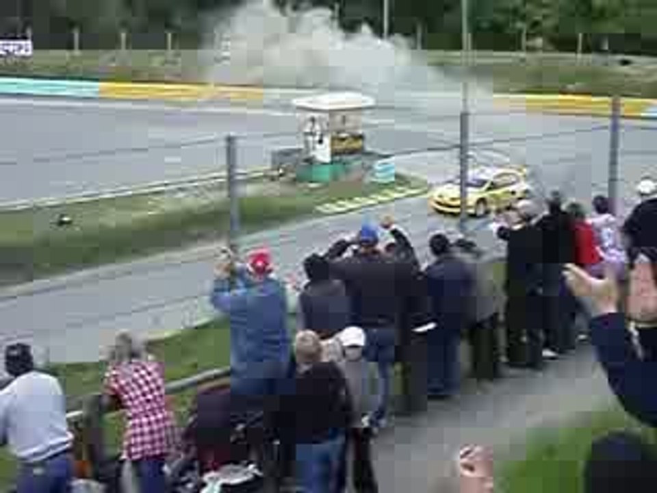 un dérapage,au rallycross essay 2009