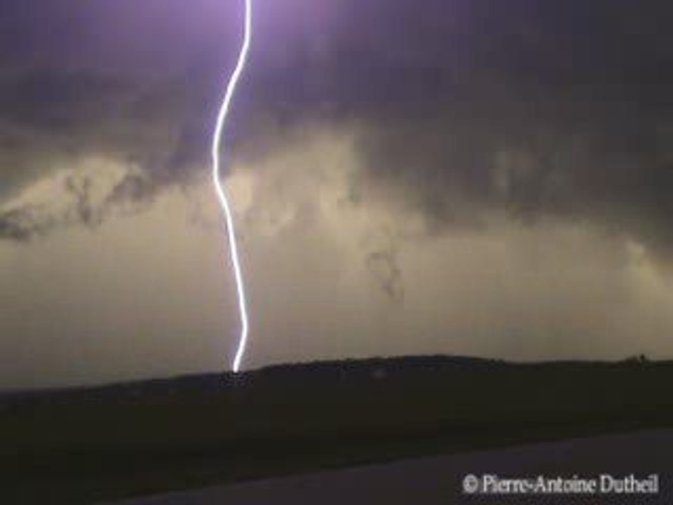 Chasse Kansas - Amazing strikes !!!