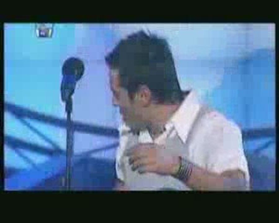 Emre Altug - Dudak Dudaga Yeni Video Klip 2009