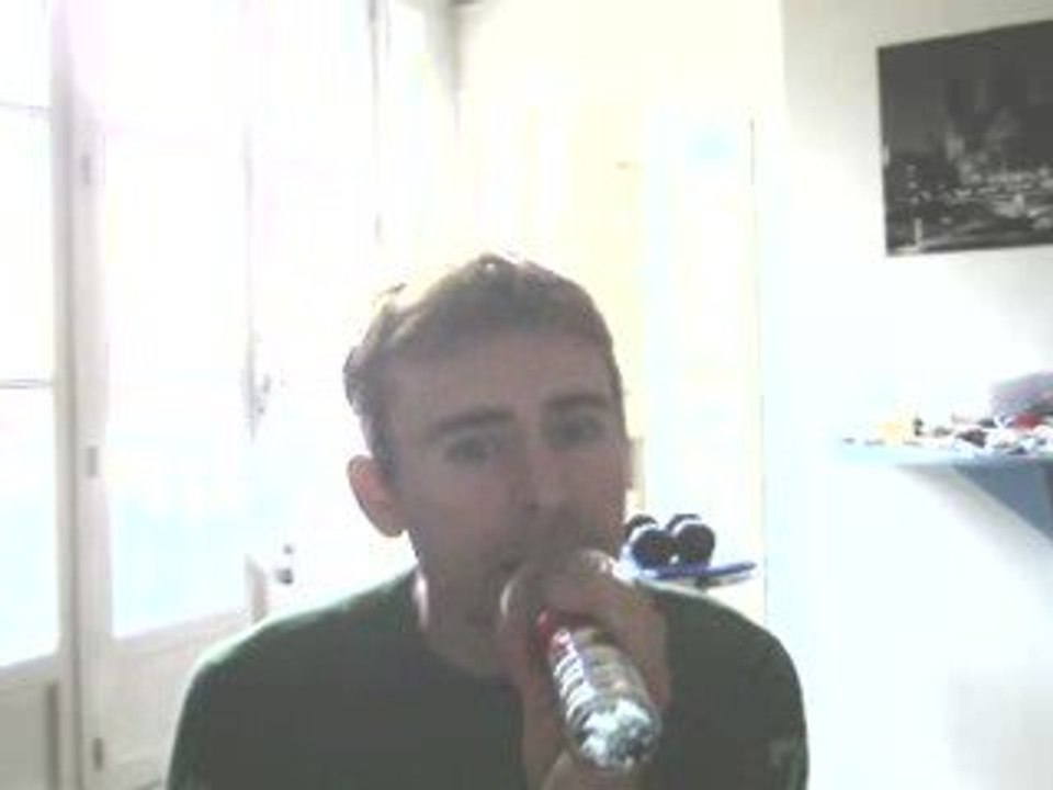 Wiwi égratigne "L'amoureuse"