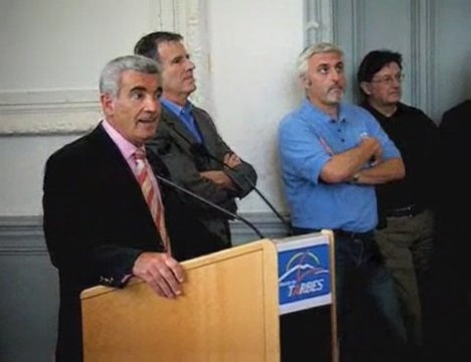 Tarbes réception du TGB à la mairie