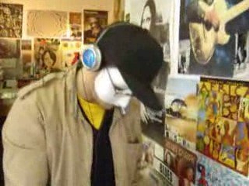 Fuzati dans un shop