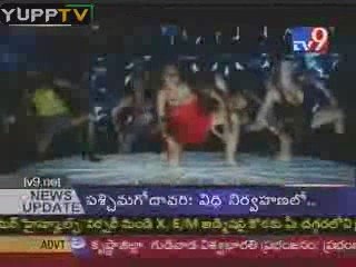 Saif Ali Khan Presents Race Sequel with Kareena Kapoor@YUPPT