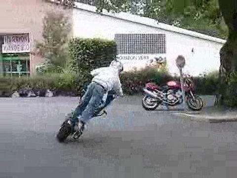 stunt a dafy moto nantes