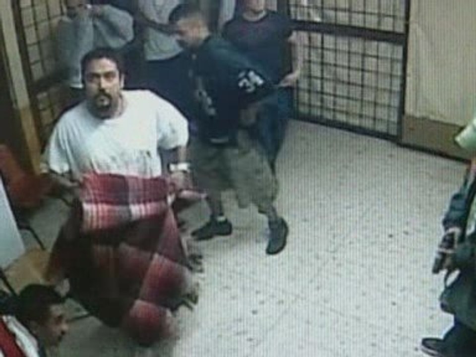 Mexico prison break caught on camera