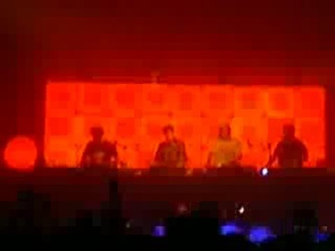 BIRDY NAM NAM abbesses live astropolis 2008