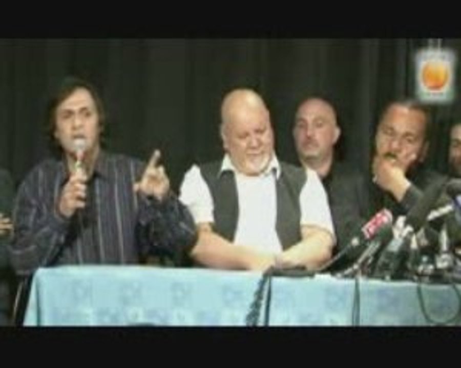 Vive la France et la République avec Ahmed et Dieudo !