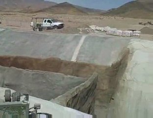 Piranha - Behind-the-Scenes - Fish Tank