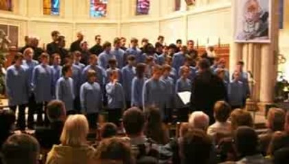 Mathilde et Laudine chante Esurientes