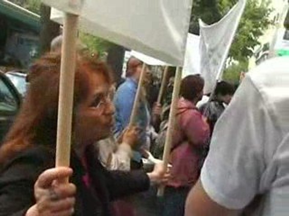 Rassemblement Féministe Paris - Bataclan Orelsan mai 2009