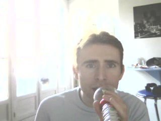 Wiwi égratigne "You on my mind"