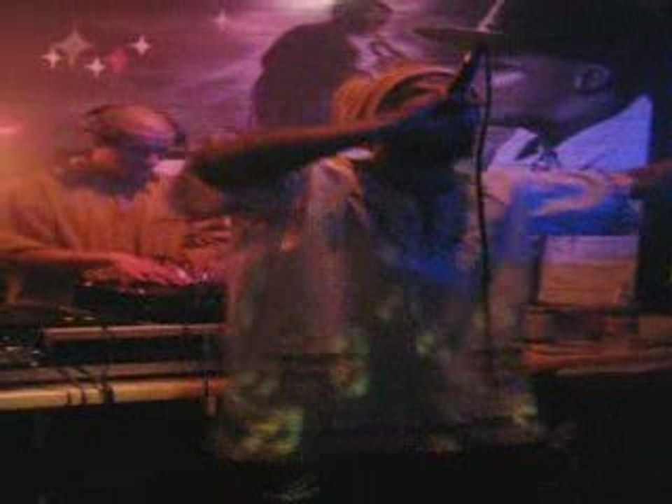 Karl (blacko) LIBRE live NYcoffee LeMans 15mai2009 : 2/8è