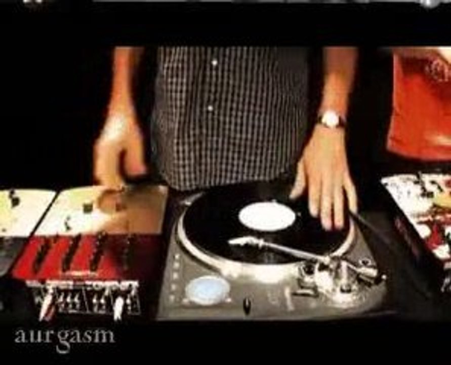 Birdy Nam Nam : Abbesses