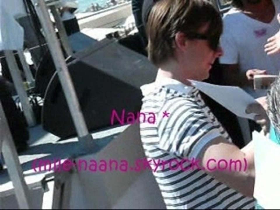 Martin Solveig et Bob Sinclar - Autographes Cannes