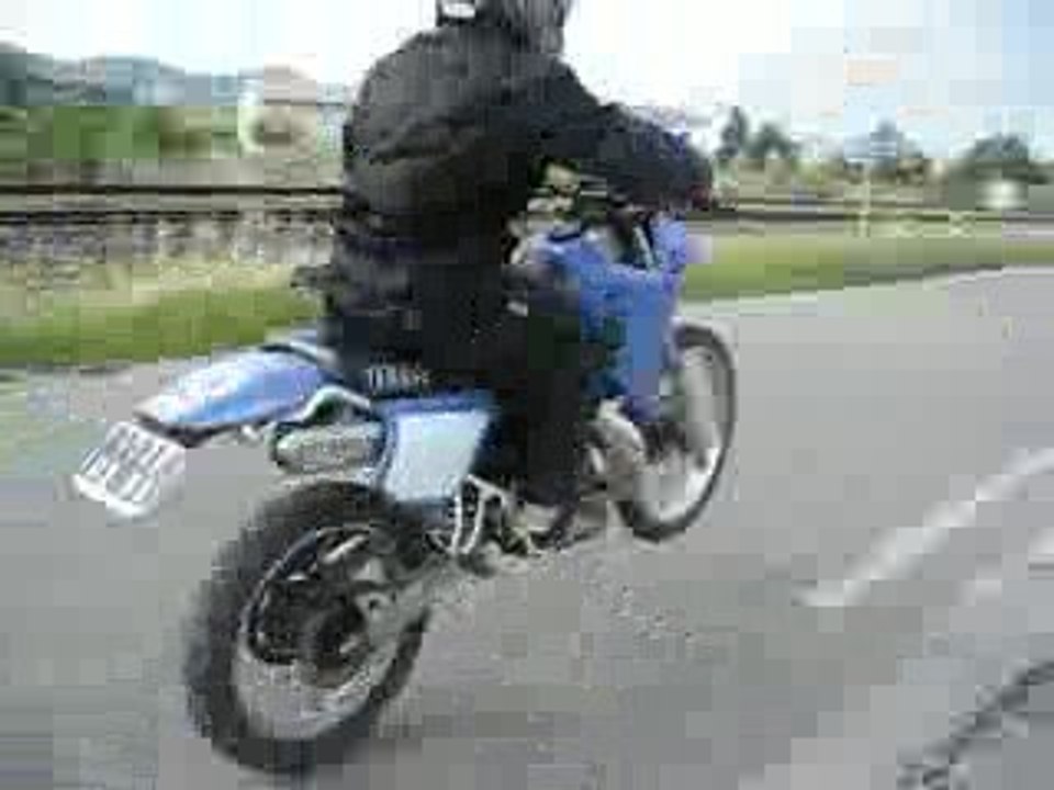 moto yamaha (moi :D  ) damien  var cuers