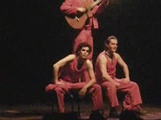 Les Wriggles chanson du gros degeulasse