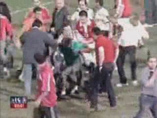 Bagarre et Rebellion supporters - EteignezVotreOrdinateur