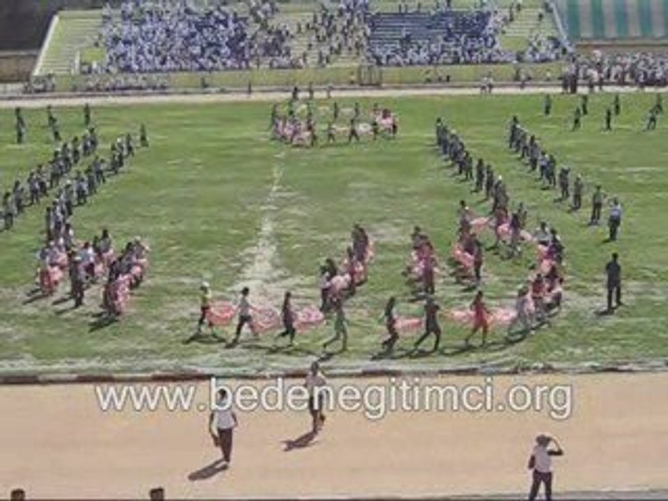 Kız Gösteri Grubu Hareketleri Tarsus