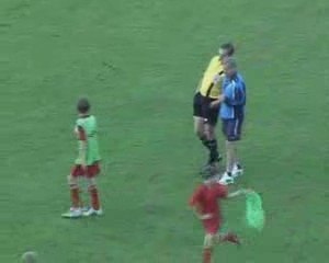 Un arbitre bourré !!!