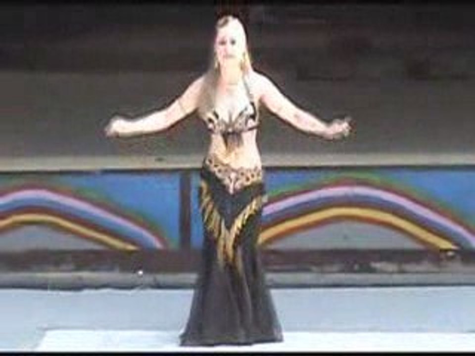 Ameera - Amer's Drum Solo belly dance oryantal dansöz gazino - Dailymotion  Video
