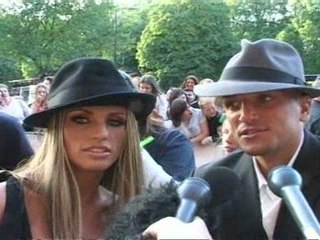 Paris Hilton backs Katie Price after split with Peter Andre