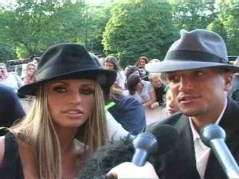 Paris Hilton backs Katie Price after split with Peter Andre