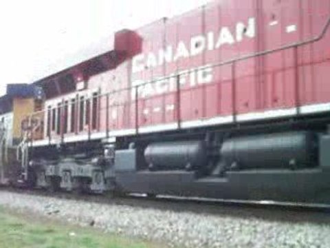 CP 8889 with CSX 5269 grain train Cartersville