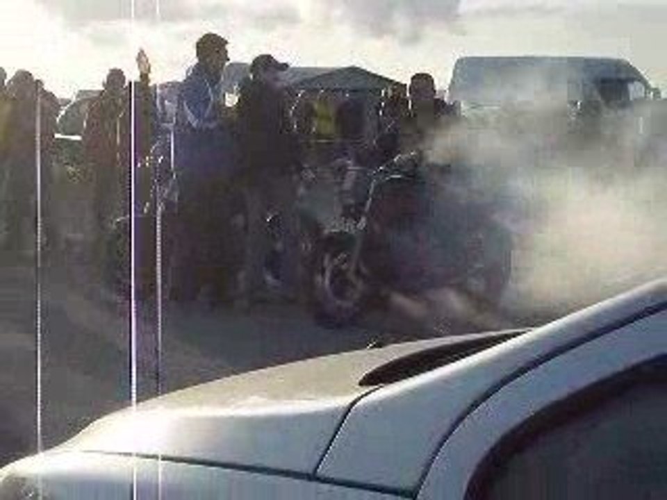 petit burn sur le camping du mans 09