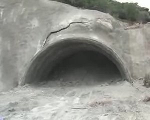 BİLECİK'TE HIZLI TREN TÜNELİ ÇÖKTÜ!!!