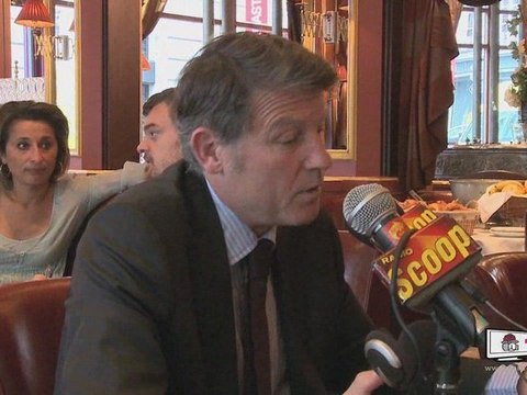 Européennes: Vincent Peillon en campagne