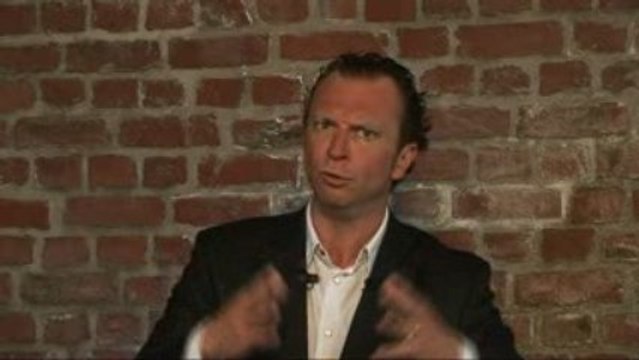 l'ancien président fait des bonnes affaires