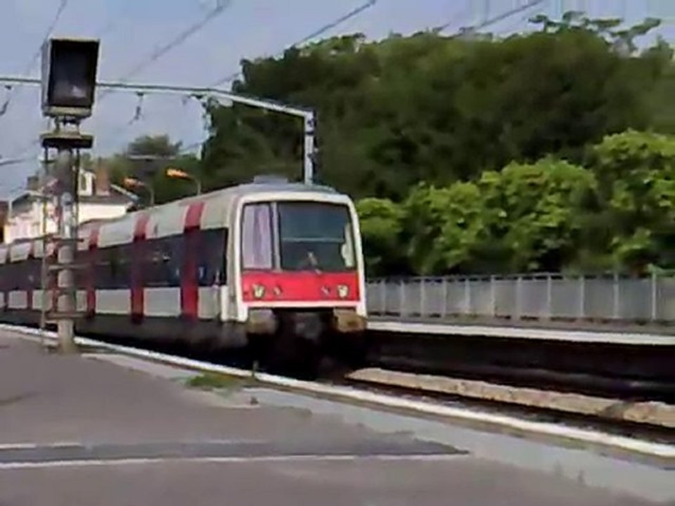MI79 : Départ de la gare de Gif sur Yvette sur la ligne B du RER